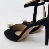 Paar pumps, maat 37, Jimmy Choo – foto 7 – kavel bij Domeinen Roerende Zaken, Groningen