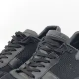 Paar sneakers, maat 7, Louis Vuitton, GO 0221 – foto 4 – kavel bij Domeinen Roerende Zaken, Groningen