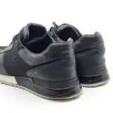 Paar sneakers, maat 7, Louis Vuitton, GO 0221 – foto 6 – kavel bij Domeinen Roerende Zaken, Groningen