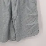 Korte broek, maat L, Dior, 483C102A5231 – foto 3 – kavel bij Domeinen Roerende Zaken, Groningen