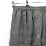Korte Broek, maat 48, Balenciaga – foto 2 – kavel bij Domeinen Roerende Zaken, Groningen