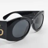 Zonnebril, Gucci, GG0810S – foto 9 – kavel bij Domeinen Roerende Zaken, Groningen