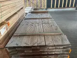 Ca. 56x Douglas Vlonderplanken, 25x140mm, lengte 300cm – kavel bij Onlineveilingmeester