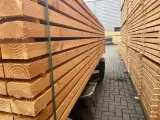 Ca. 56x Douglas Regels Fijnbezaagd, 50x75mm, lengte 400cm – foto 3 – kavel bij Onlineveilingmeester