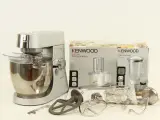 Kenwood Major Titanium keukenrobot met accessoires – kavel bij De Kringwinkel, Antwerpen