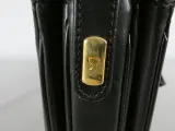 Longchamp zwarte schoudertas met goudkleurig logo – foto 7 – kavel bij De Kringwinkel, Diest