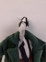 Kunstpop (art doll) gemaakt door de bekende Poolse kunstenaar Paweł Althamer en zijn vrouw Monika Szambelan – foto 2 – kavel bij De Kringwinkel, Waardamme