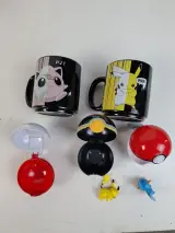 Grote Pokémon Verzameling Lot – TCG Kaarten, Tins, Funko Pop Pikachu, Knuffels & Merchandise! – foto 2 – kavel bij De Kringwinkel, Waardamme