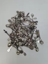Grote Partij Vintage Souvenirlepeltjes en Gebaksvorkjes – 62-Delig – foto 3 – kavel bij De Kringwinkel, Waardamme