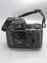 Uitgebreide Nikon D70 Spiegelreflexcamera Set met 3 Objectieven (Sigma, Tamron & Nikon) en Accessoires – foto 3 – kavel bij De Kringwinkel, Waardamme