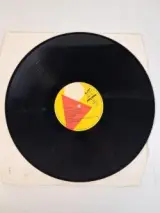 LP: The Cure: "Boys don't cry" – foto 3 – kavel bij De Kringwinkel, Waardamme