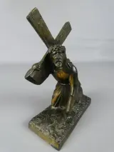 Vintage beeldje Jezus met kruis van metaal – foto 2 – kavel bij De Kringwinkel, Diest
