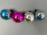 Set van 4 kleine vintage Ajeco kerstballen – foto 2 – kavel bij De Kringwinkel, Diest