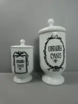 Set van 2 porseleinen apothekerspotten Centaurea Cyanus – kavel bij De Kringwinkel, Diest