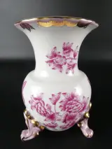Decoratieve porseleinen vaas met bloemen en vlinder – kavel bij De Kringwinkel, Heverlee