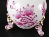 Decoratieve porseleinen vaas met bloemen en vlinder – foto 4 – kavel bij De Kringwinkel, Heverlee