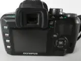 Olympus E-410 digitale spiegelreflexcamera met lens en geheugenkaart – foto 5 – kavel bij De Kringwinkel, Heverlee