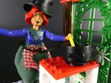 Twee LEGO sets - Friends Heartlake City Resort & Belville Witch’s Cottage – foto 4 – kavel bij De Kringwinkel, Heverlee