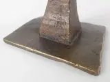 Brutalistische bronzen kandelaar – Boud Ceysens – foto 6 – kavel bij De Kringwinkel, Heverlee