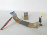 LEGO verzameling – Skatepark, Piratenvlot, Paradisa strandset & 3 grote opbergdozen – foto 8 – kavel bij De Kringwinkel, Heverlee