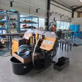 Bandzaagmachine met aanvoerbaan Beka-Mak, BMS 280, bouwjaar 2008 – foto 2 – kavel bij Onlineveilingmeester, Aalsmeer