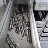 Assortiment boren en ruimers in werkplaatskast – foto 11 – kavel bij Onlineveilingmeester, Aalsmeer