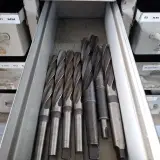 Assortiment boren en ruimers in werkplaatskast – foto 29 – kavel bij Onlineveilingmeester, Aalsmeer