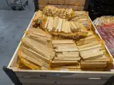 Pallet met aanmaakhout – foto 3 – kavel bij Onlineveilingmeester, Heerenveen