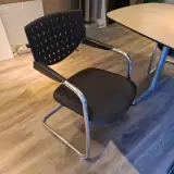 Vergadertafel met 6 stoelen – foto 4 – kavel bij Onlineveilingmeester, Hoogeveen