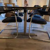 Vergadertafel met 6 stoelen – foto 5 – kavel bij Onlineveilingmeester, Hoogeveen
