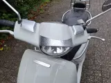 Snorscooter, Peugeot, Snorscooter, Django Heritage, lichtgrijs, 2017 – foto 18 – kavel bij Onlineveilingmeester, Hoogeveen