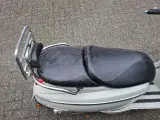 Snorscooter, Peugeot, Snorscooter, Django Heritage, lichtgrijs, 2017 – foto 19 – kavel bij Onlineveilingmeester, Hoogeveen