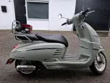 Snorscooter, Peugeot, Snorscooter, Django Heritage, lichtgrijs, 2017 – foto 3 – kavel bij Onlineveilingmeester, Hoogeveen