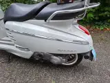 Snorscooter, Peugeot, Snorscooter, Django Heritage, lichtgrijs, 2017 – foto 6 – kavel bij Onlineveilingmeester, Hoogeveen