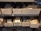 Partij installatiemateriaal o.a. Busch-Duro, Gira, Grohe, Geberit, etc – foto 18 – kavel bij Onlineveilingmeester, Hoogeveen