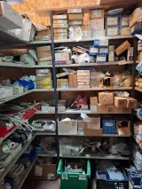Partij installatiemateriaal o.a. Busch-Duro, Gira, Grohe, Geberit, etc – foto 3 – kavel bij Onlineveilingmeester, Hoogeveen