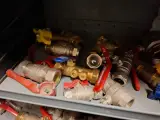 Partij installatiemateriaal in 2x magazijnkast – foto 11 – kavel bij Onlineveilingmeester, Hoogeveen