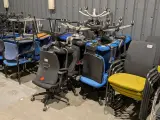 Ca. 10x Diverse bureaustoelen, zwart/blauw – foto 3 – kavel bij Onlineveilingmeester, Heerenveen