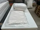 Boxpring 180x200 cm, matrassen en 2 nachtkastjes – foto 3 – kavel bij Onlineveilingmeester, Hoogeveen