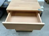 Boxpring 180x200 cm, matrassen en 2 nachtkastjes – foto 6 – kavel bij Onlineveilingmeester, Hoogeveen
