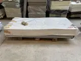 Bed met matras – foto 4 – kavel bij Onlineveilingmeester, Hoogeveen