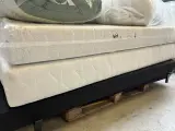 Bed met twee matrassen 180x200 cm – foto 4 – kavel bij Onlineveilingmeester, Hoogeveen