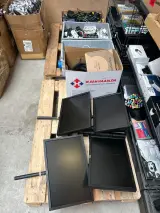 2x Pallet ICT accessoires w.o. beeldschermen, verlengsnoeren, W.o. Dell – kavel bij Onlineveilingmeester, Hoogeveen