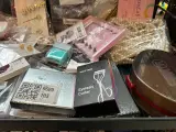 Partij mode- en haaraccessoires W.o. Notino, Misswink, Invisibobble, Magefy – foto 5 – kavel bij Onlineveilingmeester, Hoogeveen