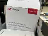 Partij elektronica, installatiematerialen en beveiligingsapparatuur W.o. Earfun, Hikvision, Bastion – foto 9 – kavel bij Onlineveilingmeester, Hoogeveen