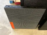 3x Professionele beeldschermen en led-videowall panelen W.o. Flatron – foto 2 – kavel bij Onlineveilingmeester, Hoogeveen