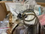 Ca. 200x Sieraden, W.o. Ladycoco, Primark – foto 10 – kavel bij Onlineveilingmeester, Hoogeveen