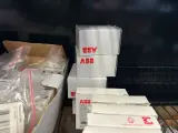 38x Installatie- en schakelmateriaal W.o. ABB – foto 5 – kavel bij Onlineveilingmeester, Hoogeveen