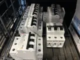 Inhoud stellingvak w.o. installatieautomaten W.o. ABB, ETI – foto 5 – kavel bij Onlineveilingmeester, Hoogeveen