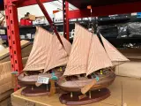 2x Houten modelschip – kavel bij Onlineveilingmeester, Hoogeveen